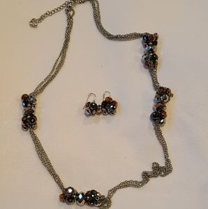 Necklace and earring set